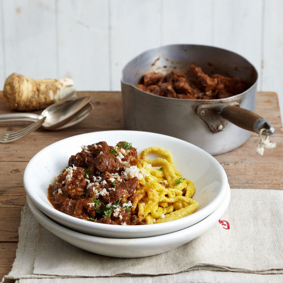 Gulasch mit Spätzle